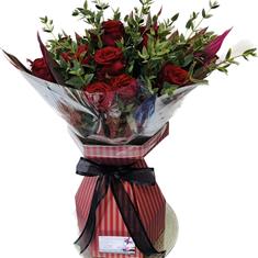 Luxury 12 &amp; 18 Red Roses