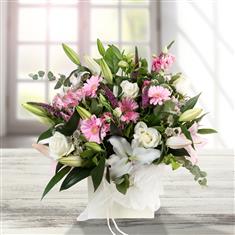 Pink &amp; White Bouquet