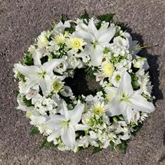 snow white wreath